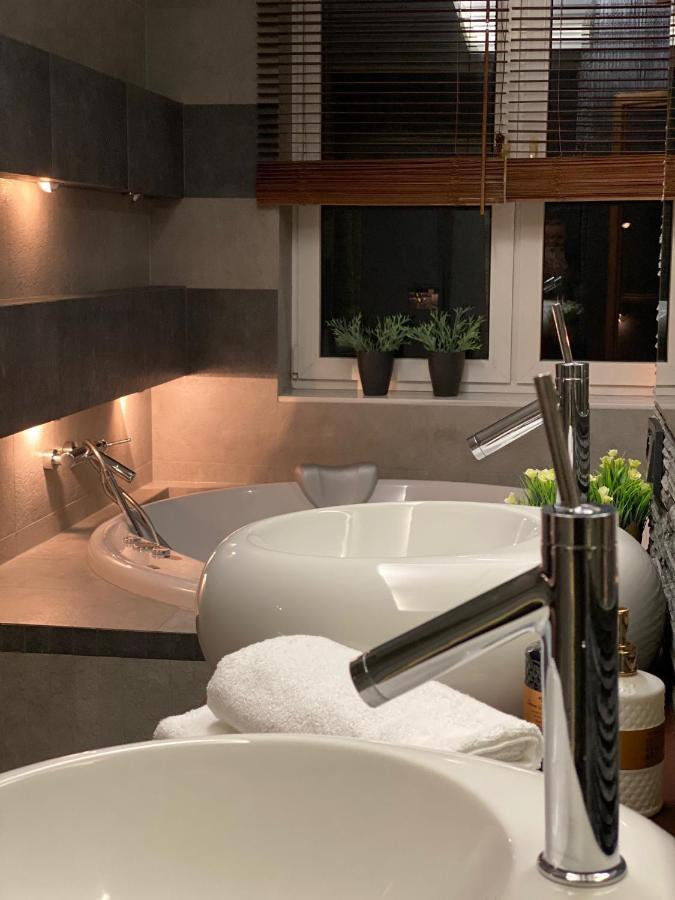 Apartment Family & Business Sauna Klonowa Nad Zalewem, Unikat Kielce